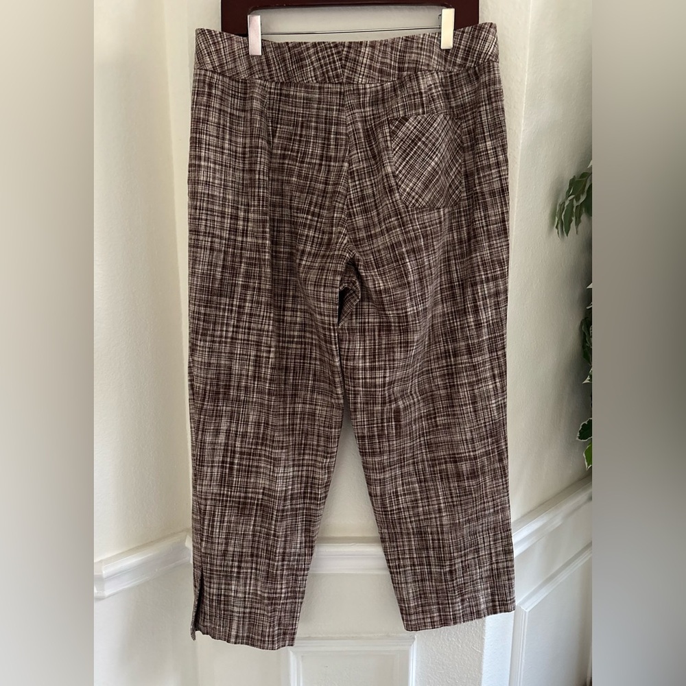 Talbots Capri Pants - Picture 2 of 4